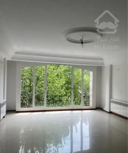 110 متر ، ویو سر درختی