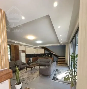 اقبال /۱۰۲ متر/ فروشنده منطقی