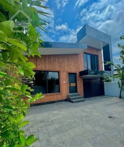 ویلا نما مدرن شیک حیاط دار
