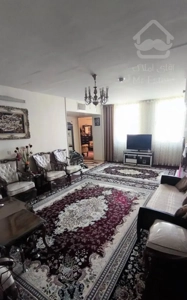 ۷۰ متر آپارتمان  آسانسور دار   سالن پرده خور  طلا