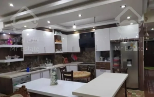 130 متر سه خواب براشراق شمالی فول امکانات شیک