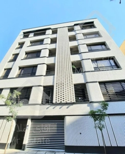 ۸۷ متر . نوساز . سالن پرده خور