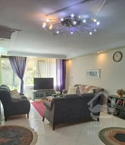 ۸۵ متر ۲ خوابه، طبقه همکف ۶۰ متر حیاط دربست