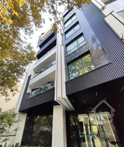 ۱۳۰متر واحد دلباز تاپ لوکیشن خ عمار
