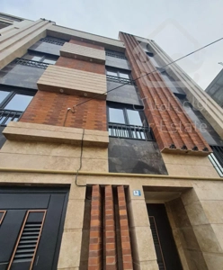 ۳ طبقه آپارتمان نوساز  ۱۱۰ متری ابتدای گیلاوند