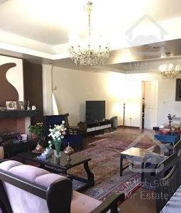 165متر آپارتمان خوش نقشه(قبا)