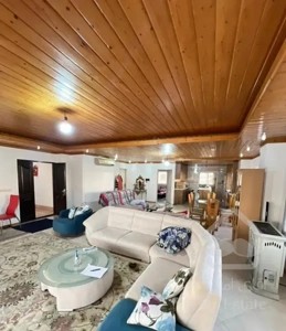 رهن آپارتمان ۱۶۵متری تک واحدی شیک داخل شهر نور