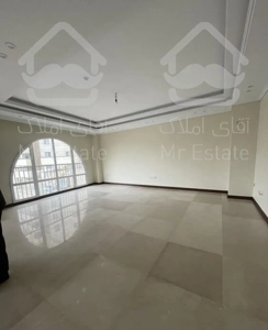 تجریش دزاشیب ١٣٠متری٢ خواب نوساز ٢ پارکینگ سندی