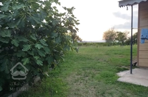 ۷۶۰۰ متر زمین همراه با ساختمان ویلای
