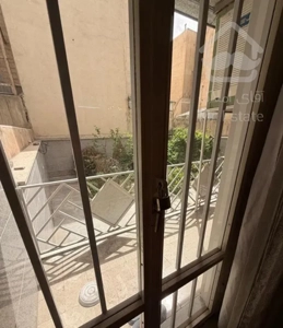 ۹۰ متر به همراه انباری و آسانسور