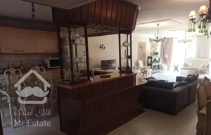 ۱۵۰ متر/۳خواب/تک واحدی/قناد/مناسب مشغل