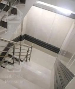 تکواحدی/نوساز۱۰۰متربه علاوه ۲۰مترانباری متروصادقیه