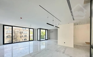 تکواحدی۳۰۰ متری/ ۴ خوابه/ بدون مشابه