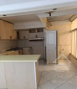 آپارتمان ۷۰ متری با حیاط اختصاصی