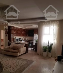 ٨٠ مترى  فول امکانات ٢ خوابه خوش نقشه  غرق نور