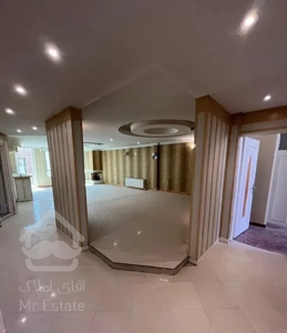 ۱۲۵ متر همکف با ورودی اختصاصی و حیاط در وکیل آباد