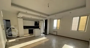 ۷۲ متر / ۲ خواب / رو به آفتاب / غرق نور