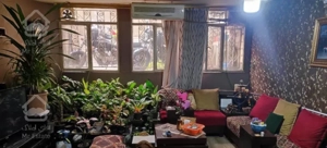 نقلی. 52متر سندی. رو به آفتاب. کم واحد. جای پارک