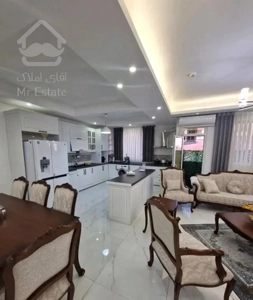 ۱۳۰ متردوخواب فول امکانات*آسانسور* پارکینگ اختصاصی