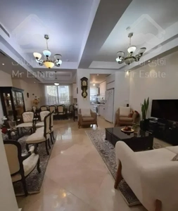 ۱۰۰متر/۲خواب/امکانات کامل/سال ساخت پایین