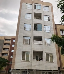 ۸۲متر خوش نقشه/رو به آفتاب/بازسازی شده