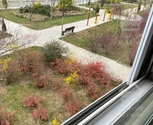 ۸۵ متر سعادت اباد