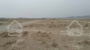 زمین ۲نبش ۵۰۰ متری