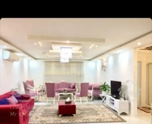 آپارتمان شیک طبقه اول