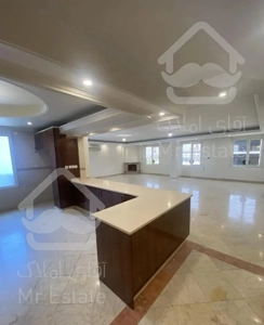 هروی فرعی مشجر ۲۱۵ متر ۴ خواب ۲ پارکینگ کم واحد