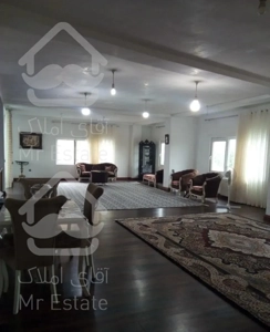 ۲۵۰ متر خیابان پروین اعتصامی حیاط دار