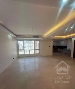 ۱۱۷متری/۳خواب/نوساز/فول امکانات/آکواریوم نور