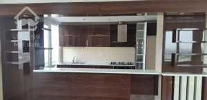 *دهکده/عقاب ۱۳۵متر فول تخلیه ۳خواب طبقاط بالا*