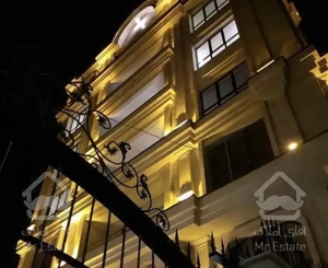 200 متر کامرانیه دو نبش با پنجره قدی