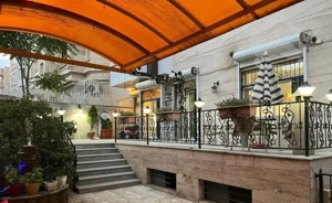 ۳۳۰متری همکف درب مستقل دونبش مجموعه آبی