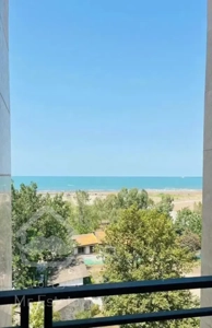 واحد ۱۲۵ متری در برج لوکس و با اصالت