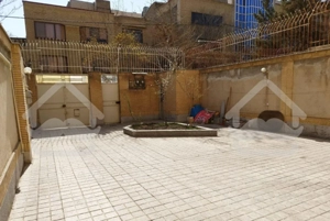 دانشجو.ویلایی 250متری با 450متر زیر بنا در 3طبقه