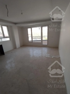 ۹۵ متر / شاهکاری از نور و نقشه / آلاله شرقی