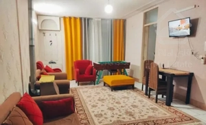 رهن واجاره دوخوابه 100 متری خ گلزار شمالی