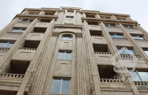 ۸۵متر ۲خواب  طبقه ۳  فول امکانات(پارکینگ_انباری_اسانسور ) +بالکن نورگیری عالی ۳۵۰/۳۸۰۰ خیابان ارم