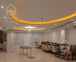 170متر ابرسازه درقلب منطقه5(چهارباغ شرقی)