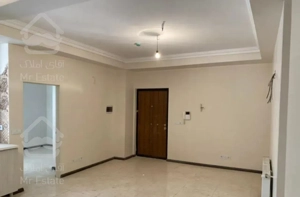 ۵۲متر ۷متر حیاط خلوت فلکه اول تهرانپارس نوساز