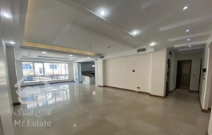 ١٨٠ متر/نوساز(مرواریدی در قلب چهارباغ)/سندآماده