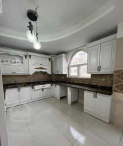 رهن آپارتمان ۱۳۵ متری ۳ خوابه فول امکانات نوساز