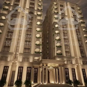 110متر دو خواب، خاص سخت پسندان، سازنده ی بنام