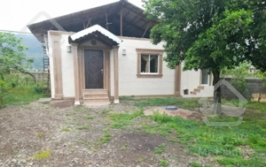 ویلا دو محصور شده دربست دو خوابه منطقه امن و مطمن