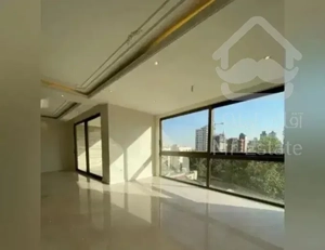 قیمت سال قبل / ۲۲۰ متر پاگرد مجزا تراس چیدمان