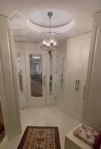 آپارتمان  ۱۹۶  متر    برج رویال