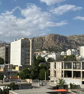 آپارتمان تک واحدی ۲۴۷متری/راهنمایی