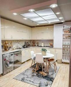 ۵۵متر با آسانسور خیابان جیحون