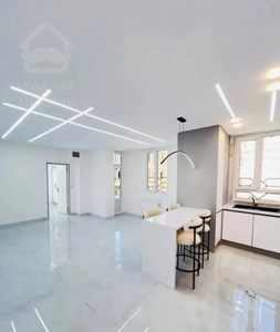 ساختمان شیک /واحد ۵۷ متری/ سالن نور گیر